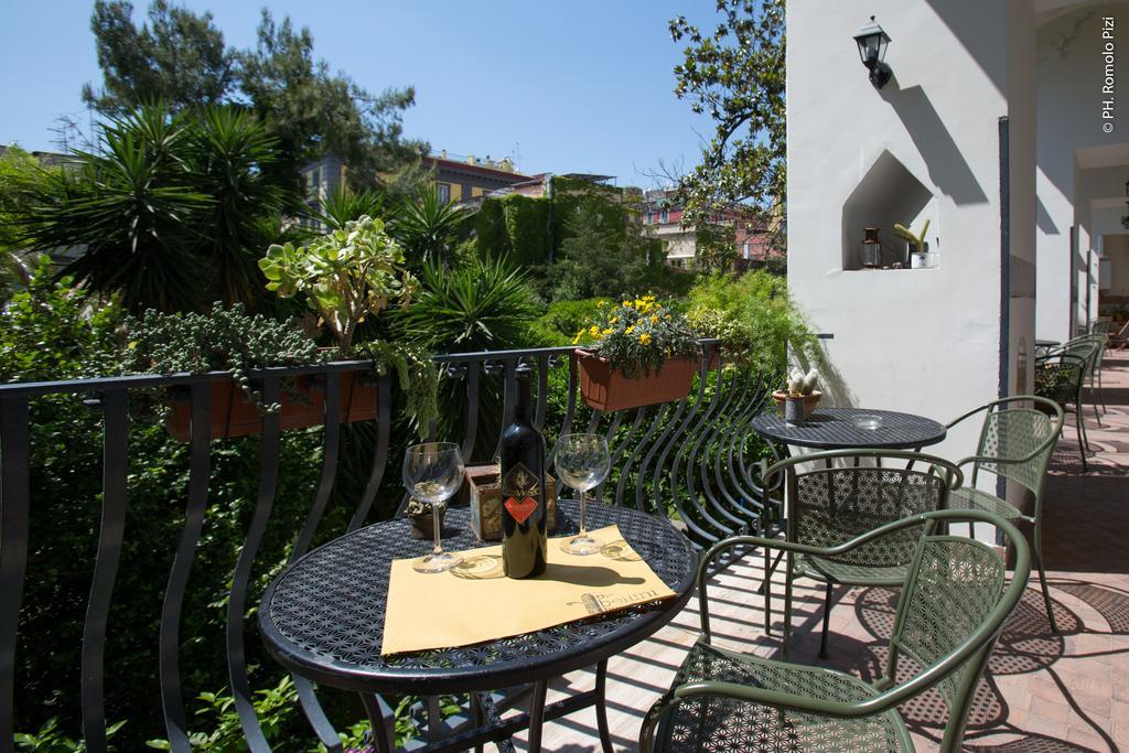 Bed and Breakfast The Bellini House By House In Neapol Pokoj fotografie